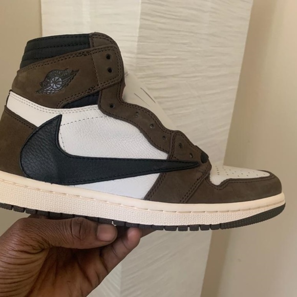 travis scott jordan 1 womens